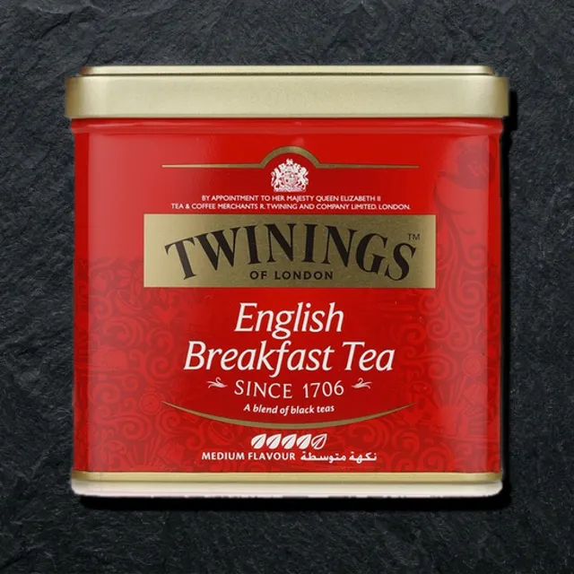 Twinings Breakfast — qora choy