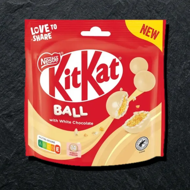 KitKat Ball — шарики в белом шоколаде